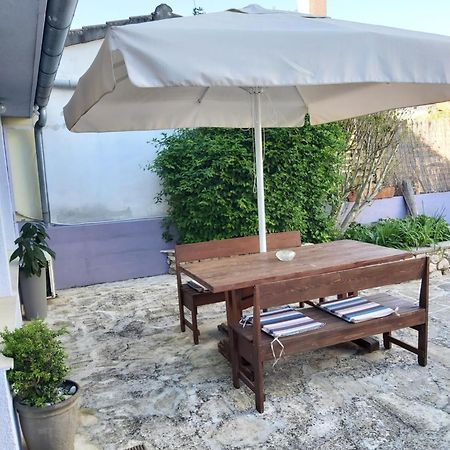 Apartman Luce With Shared Pool Zadar Eksteriør bilde