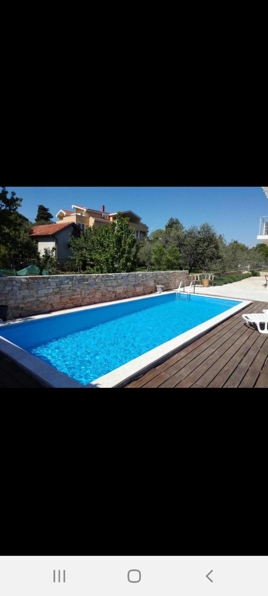 Apartman Luce With Shared Pool Zadar Eksteriør bilde